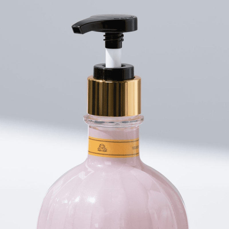 On The Body Veilment Parfum De Peau Bergamot & Citrus Perfume Body Cleanser 600ml | hebeloft