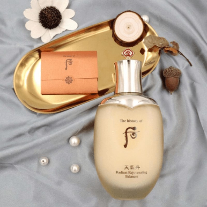 The History of Whoo: Cheongidan Radiant Rejuvenating Balancer | hebeloft