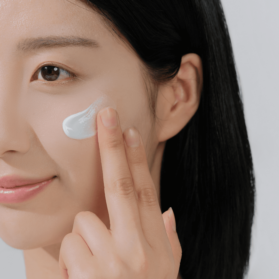 SKIN1004 Hyalu-Cica Water-Fit Sun Serum SPF50+ PA++++ | hebeloft